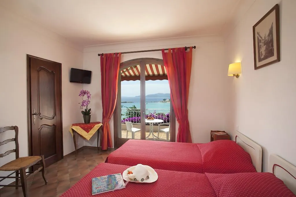 Hotel Belle Vue Le Lavandou 3*,